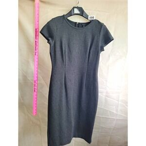 Ann Taylor Gray Solid Sheath Knee Dress Short Sleeve Round Neck Zip Accents M